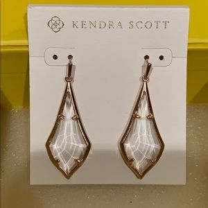 Brand New Kendra Scott earnings